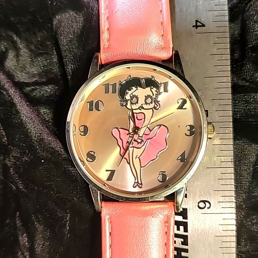 0351.EUC ~ BETTY BOOP ~ In a Little Pink Dress ~ New Battery ~ Works Great
